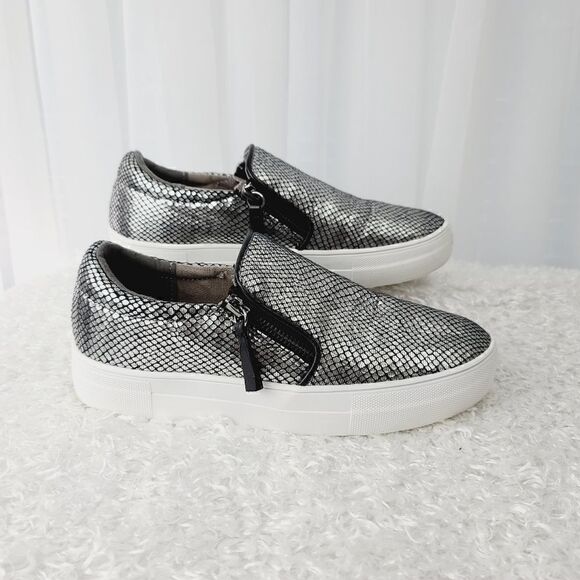 Not Rated Zip Slip Ons - Picture 6 of 8